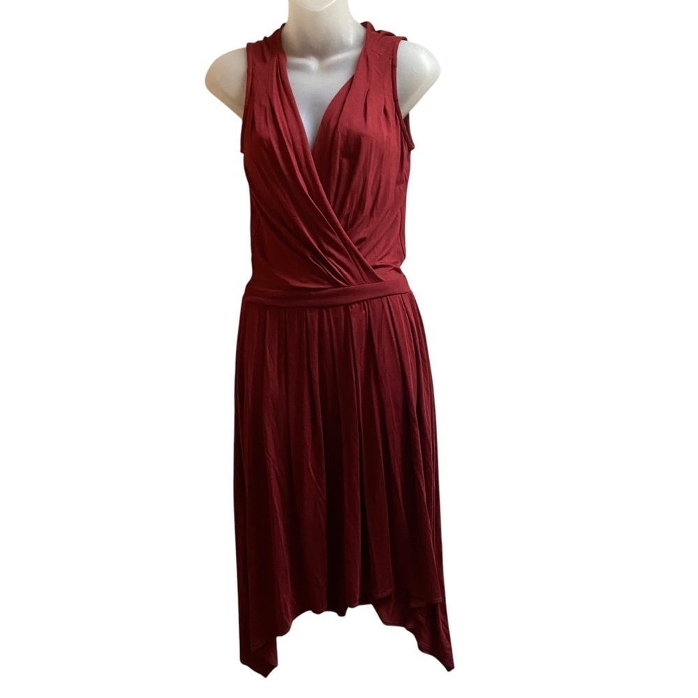 Trina Turk criss cross sleeveless pleated midi dress Sz Small Petite